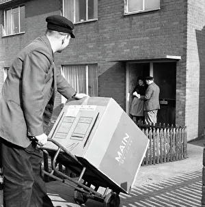 Home delivery of a cooker, Darfield, Barnsley, South Yorkshire, 1963