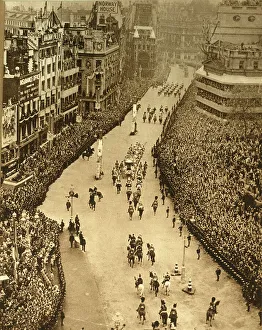 Queen Consort Elizabeth Prints: Homeward Bound Through Trafalgar Square, 1937. Creator: Photochrom Co Ltd of London