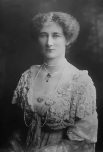 Gentry Prints: Hon. Mrs. Henry Wm. Forster, between c1915 and c1920. Creator: Bain News Service