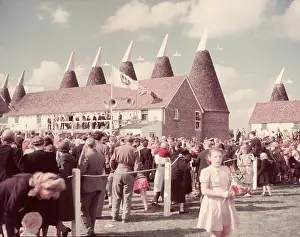 Cultural Event Prints: Hop festival, Paddock Wood, Kent, c1955. Creator: Arthur Charles Kirby Ware