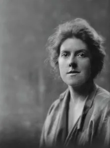 Hope, Mary, Miss, portrait photograph, 1916. Creator: Arnold Genthe