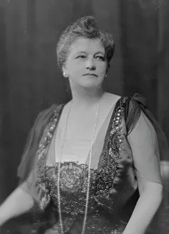 Hopkins, G.B. Mrs. portrait photograph, 1916 Apr. 14. Creator: Arnold Genthe