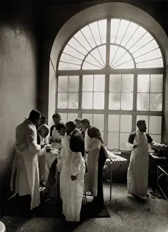 Employee Prints: Hospital de la Santa Cruz, Barcelona: Dr Esquerdo's clinic