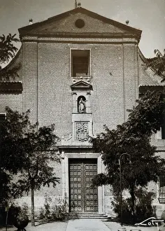 Hospital, Medina del Campo: exterior with doorway, c1900. Creator: Unknown