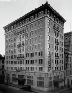 Multi Storey Prints: Hotel Ruegers, Richmond, Va. c.between 1910 and 1920. Creator: Unknown