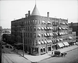 Multi Storey Prints: Hotel Vincent, Saginaw, Mich. between 1900 and 1910. Creator: Unknown