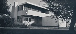 Richard Joseph Neutra Prints: House for Frank E. Davis, Bakersfield, California, seen from street, facing south, 1939
