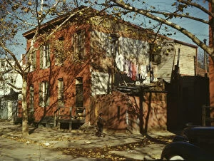 Washing Line Gallery: House in Washington, D.C.?, between 1941 and 1942. Creator: Louise Rosskam