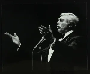 Keel Prints: Howard Keel in full song at the Forum Theatre, Hatfield, Hertfordshire, 14 May 1983