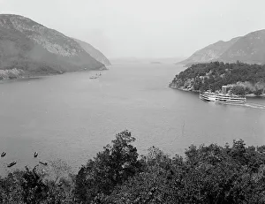 Passenger Steamer Prints: The Hudson River from Trophy Point