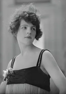 Diamante Prints: Huyler, Miss, portrait photograph, 1915 May 4. Creator: Arnold Genthe