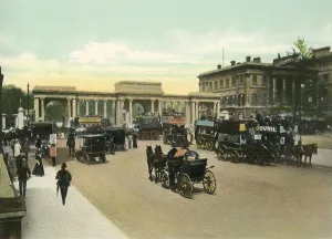 Traffic Prints: Hyde Park Corner, c1900s. Creator: Eyre & Spottiswoode