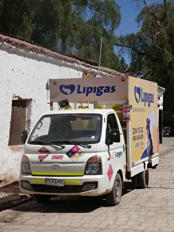 Chile Prints: Hyundai H100 Lopigas delivery truck, Chile 2019. Creator: Unknown