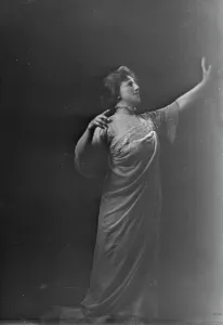 Ida Benley Judd, portrait photograph, 1919 Sept. 4. Creator: Arnold Genthe