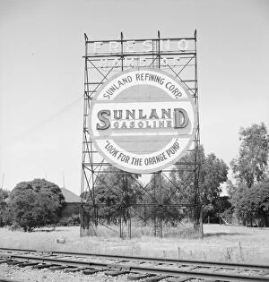 Electric Gallery: Illuminated sign, approaching San Joaquin Valley town, outskirts of Fresno, on U.S. 99, CA, 1939