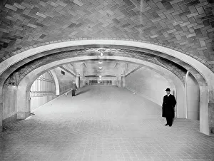 Rail Road Prints: Incline to suburban concourse, Grand Central Terminal
