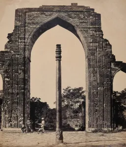 Felix Beato Prints: India: an arch in Kootub near Delhi, c1858. Creator: Felice Beato
