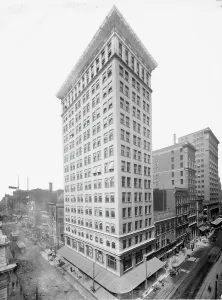 Ingall's Building, Cincinnati, Ohio. between 1900 and 1906. Creator: Unknown