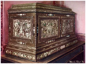 Images Dated 27th February 2009: Inlaid jewel casket of walnut wood with panelled front, sides and top, 1910.Artist: Edwin Foley
