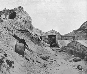 Gallipoli Peninsula Collection: Inside the wrecked fortress of Sedd el Bahr, 1915