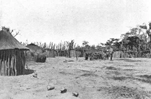 Angola Prints: Interieur d'un village fortifie de l'Angola; Afrique Australe