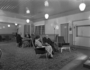 Pensioner Gallery: Interior of an old peoples home, Kilnhurst, South Yorkshire, 1961