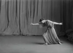 Isadora Duncan dancer, between 1915 and 1923. Creator: Arnold Genthe