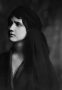 Isadora Duncan dancer, portrait photograph, between 1915 and 1923. Creator: Arnold Genthe