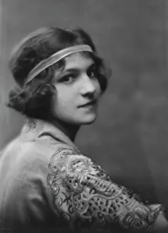 Isadora Prints: Isadora Duncan dancer, portrait photograph, between 1915 and 1923. Creator: Arnold Genthe