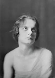 Short Hair Prints: Isadora Duncan dancer, portrait photograph, between 1915 and 1923. Creator: Arnold Genthe
