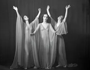 Arms Out Prints: Isadora Duncan dancers, between 1915 and 1923. Creator: Arnold Genthe
