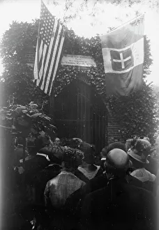 Italian Commission To U.S. - at Tomb of Washington, 1917. Creator: Harris & Ewing. Italian Commission To U.S. - at Tomb of Washington, 1917. Creator: Harris & Ewing