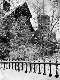James E Prints: James E. Scripps house in snow, Detroit, Mich. between 1900 and 1905. Creator: Unknown