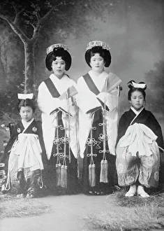 Japanese girls, between c1915 and c1920. Creator: Bain News Service