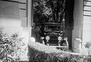 Mission Prints: Japanese Mission To U.S. - Arrival at Residence