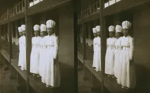 Japanese nurses attending to wounded soldiers in a hospital ward, c1905. Creator: Underwood & Underwood. Japanese nurses attending to wounded soldiers in a hospital ward, c1905. Creator: Underwood & Underwood