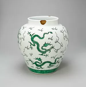 Jar with Dragons, Qing dynasty (1644-1911), Kangxi period (1662-1722). Creator: Unknown