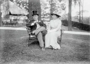 Wicker Prints: J.D. Remmonds & wife, between c1910 and c1915. Creator: Bain News Service