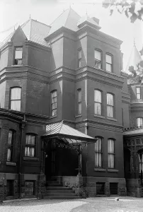 J.H. Hammond's, Washington, between c1910 and c1915. Creator: Bain News Service