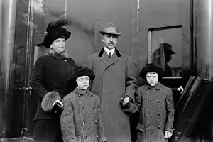 Manufacturer Prints: J.H. Ladew and family, between c1910 and c1915. Creator: Bain News Service
