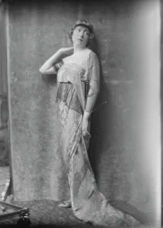 Hand On Shoulder Prints: Johnson, Owen, Mrs. portrait photograph, 1914 May 19. Creator: Arnold Genthe