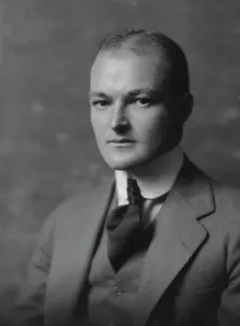 Starched Collar Prints: Johnson, S.H. Mr. portrait photograph, 1916. Creator: Arnold Genthe