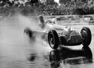 Motor Race Prints: Juan Manuel Fangio driving a 1950 Alfa Romeo 158 in the International Trophy