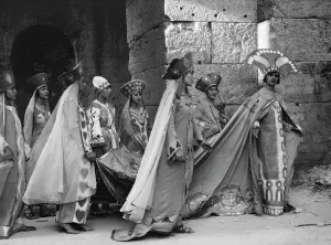 Kanellos Vassos Prints: Kanellos dance group at ancient sites in Greece, 1929 Creator: Arnold Genthe