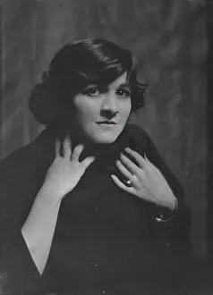 Keane, Doris, Miss, portrait photograph, 1912 Feb. 18. Creator: Arnold Genthe
