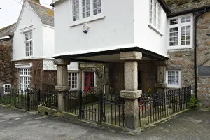 Cornish Gallery: Keigwin Arms, Mousehole, Cornwall, 2010