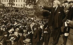 Pointing Collection: Keir Hardie gives a speech in Trafalgar Square, London, 2 August 1914, (1933). Creator: Unknown