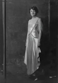 Kelly, C.F. Mrs. portrait photograph, 1917. Creator: Arnold Genthe