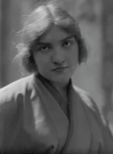 Bathrobe Prints: Kelly, Madeleine, Miss, portrait photograph, 1914 May 15. Creator: Arnold Genthe