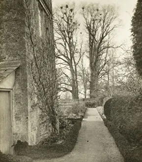 Evans Frederick Henry Hon Frps Prints: Kelmscott Manor: In the Garden, 1896. Creator: Frederick Henry Evans